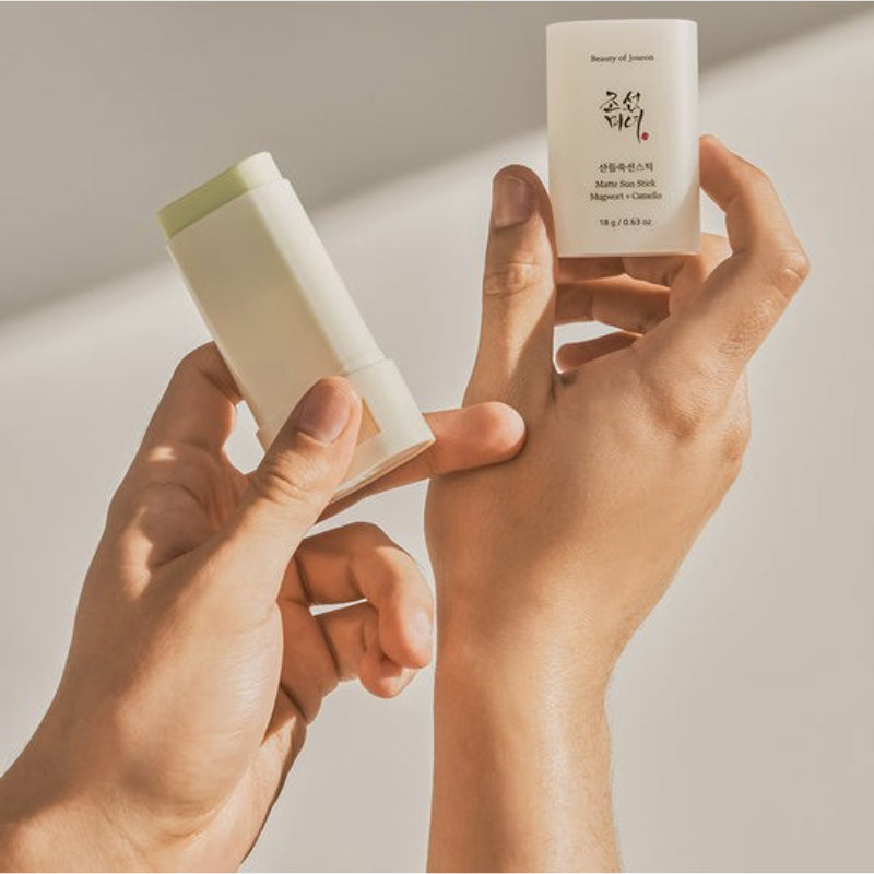 Matte Sun Stick: Mugwort + Camelia SPF50 PA++++