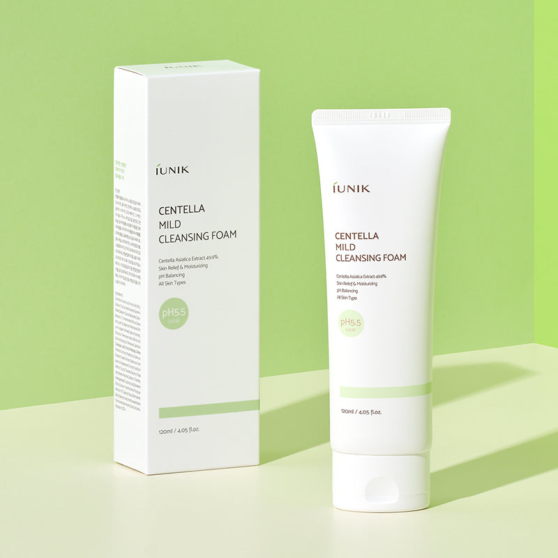 iUNIK Centella Mild Cleansing Foam, product photo 2